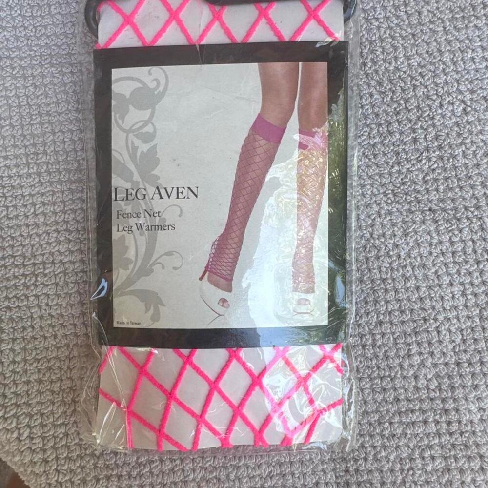 Leg avenue hot pink fishnet t